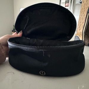 Lululemon make-up bag